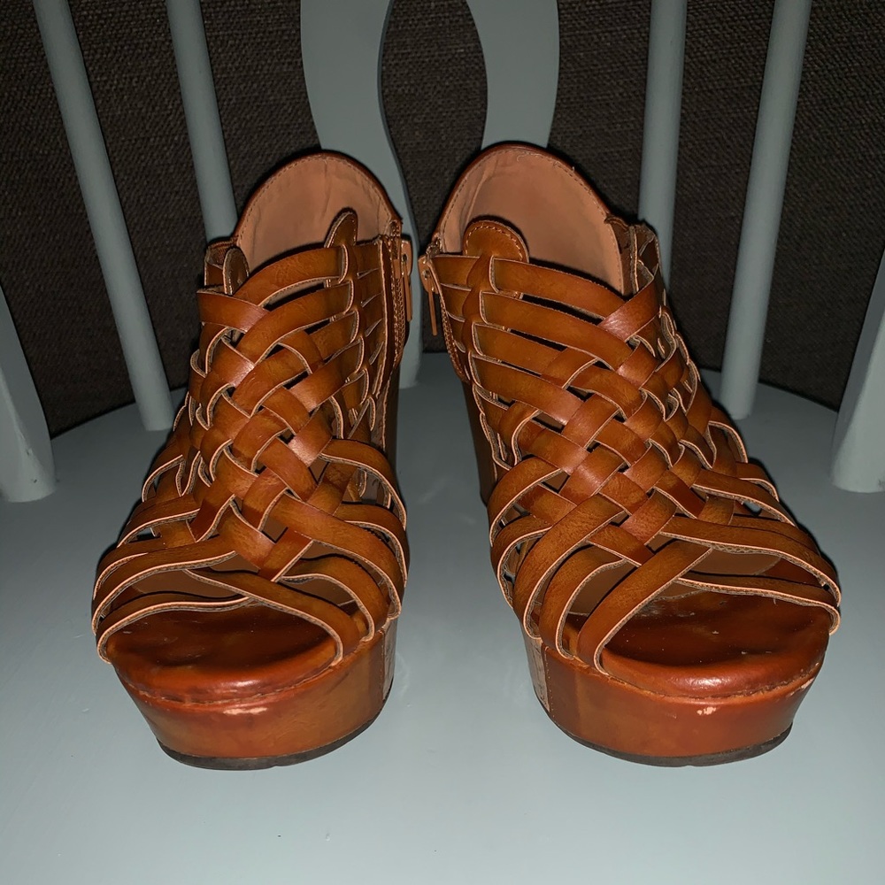Wedge sandals by Pierre Dumas size 7
